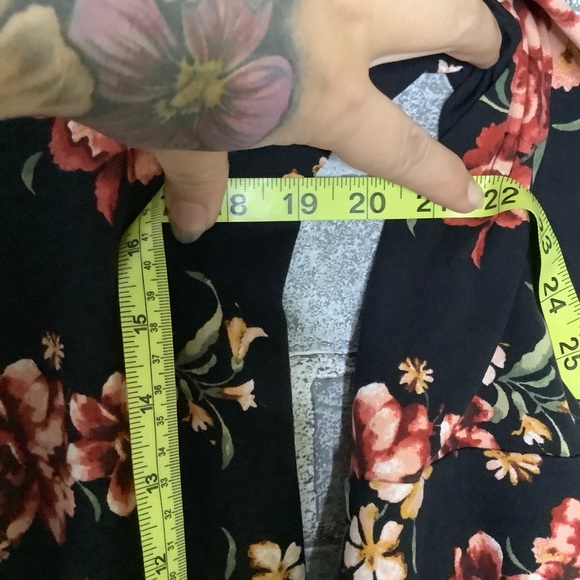 Bonded Floral Cardigan - Picture 7 of 8